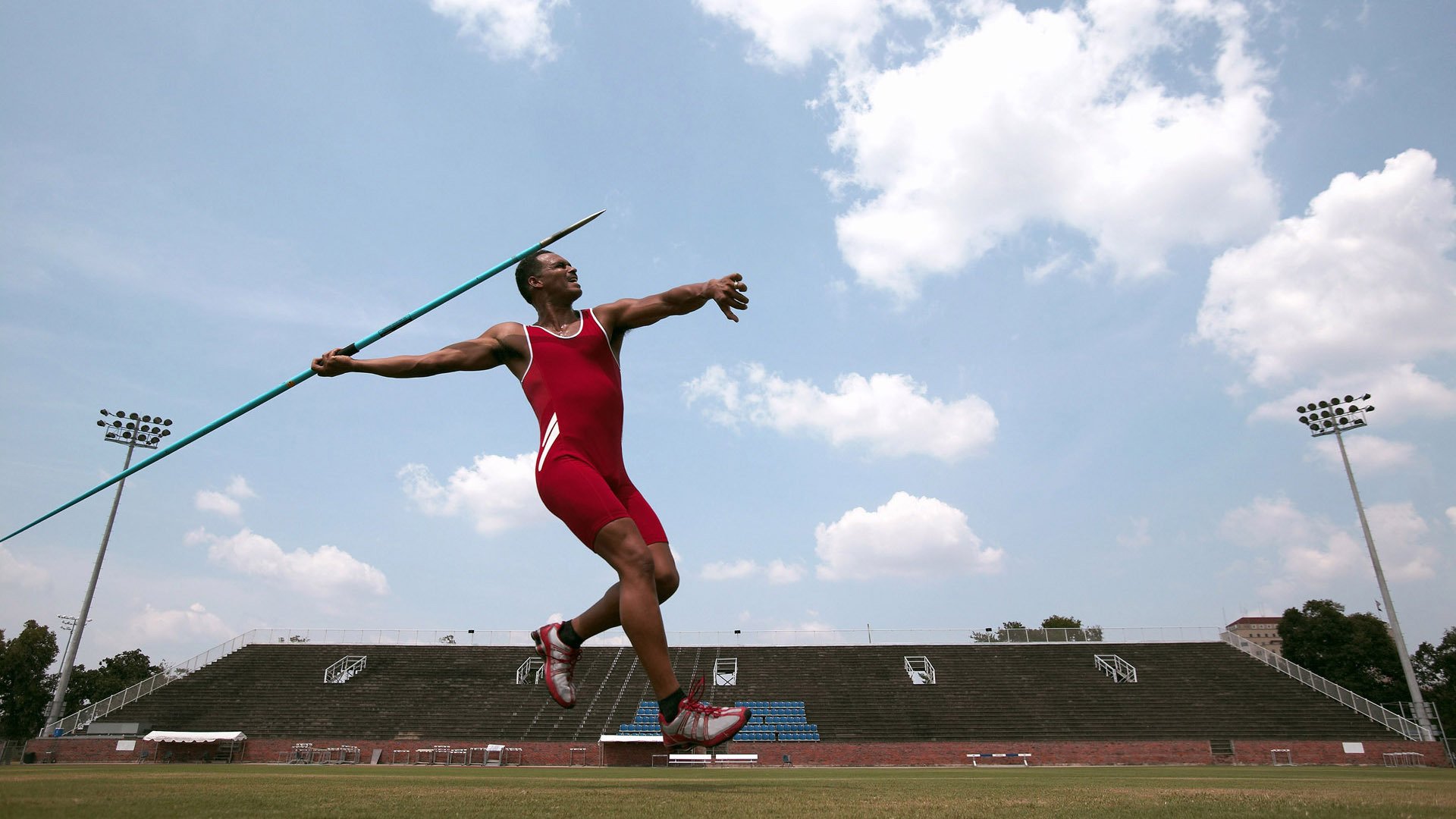 开元app -美网最新形势：武汉三镇高居榜首，圣安东尼奥马刺强势追赶，冠军归属成迷